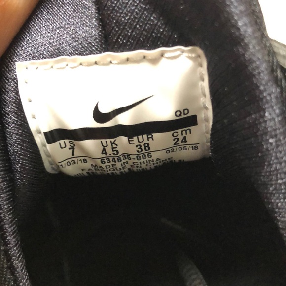 Black & White Air Huarache Run - Picture 5 of 7